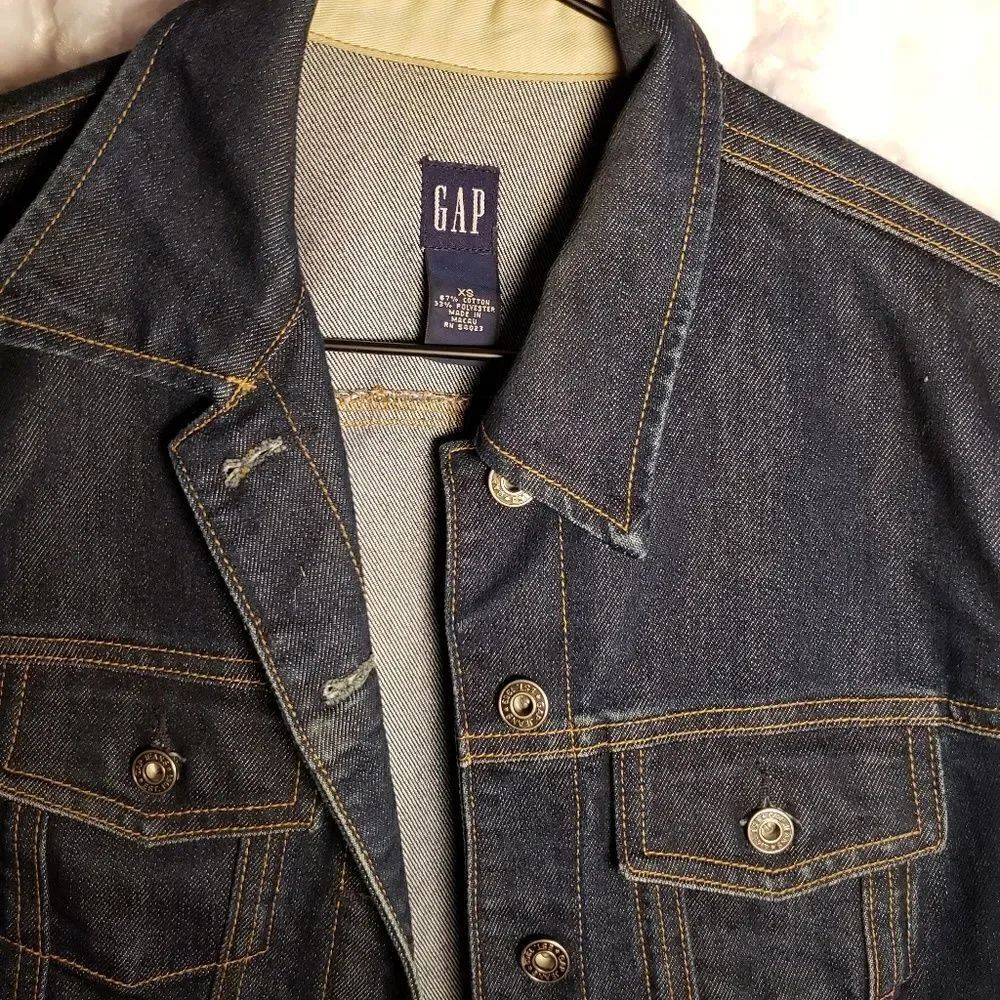 Gap jean jacket   - Picture 2 of 3